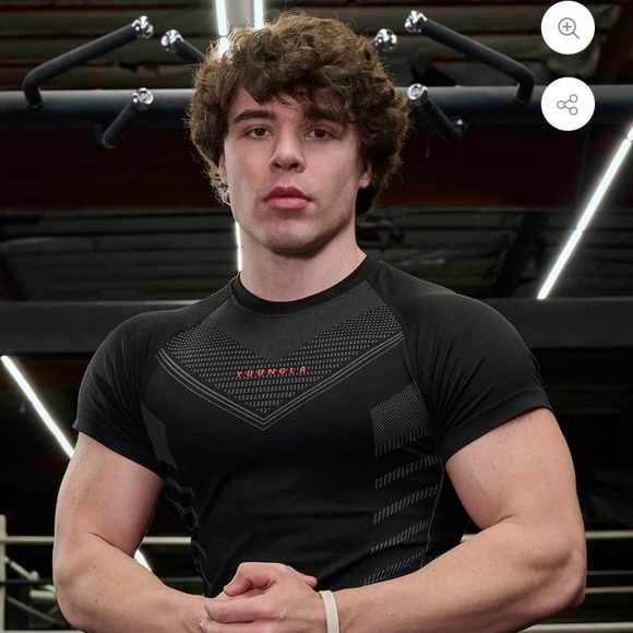 Young LA Superhero Compression Shirt - Picture 1 of 3